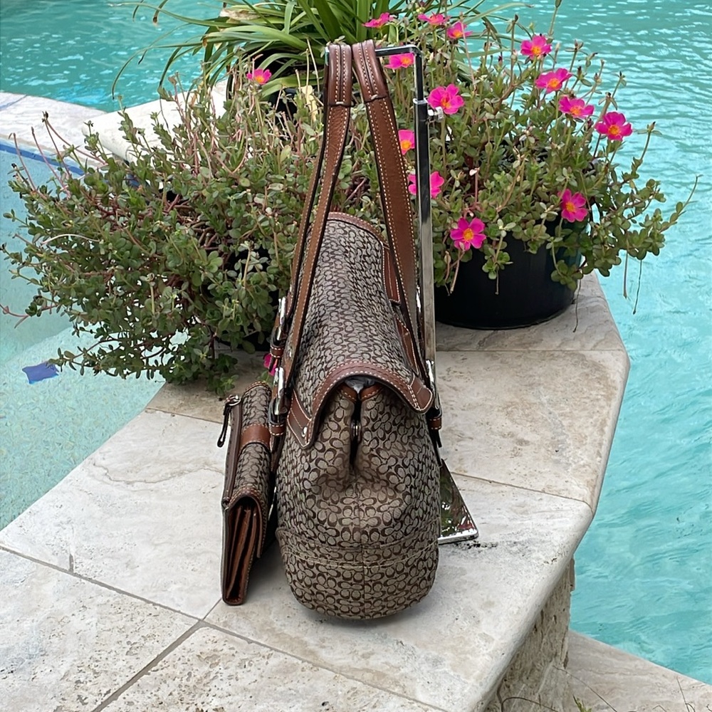 Coach Soho Signature Mini “C” Brown and Tan Handbag w/Matching Wallet - Picture 6 of 16